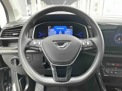 Jetta VS5