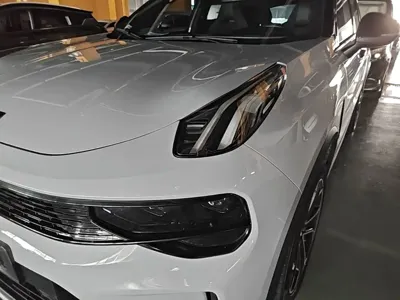 Lynk & Co 01