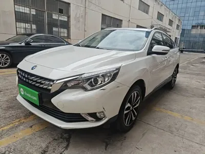 Venucia T90