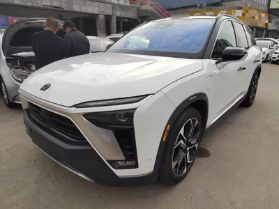 Nio ES8