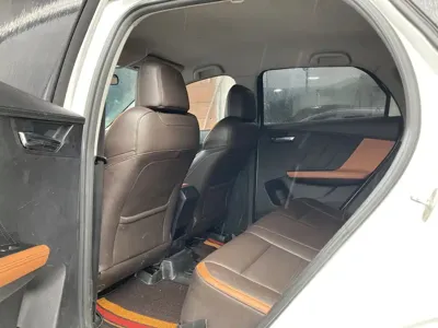 BYD e2