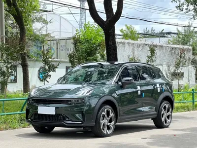 Lynk & Co 06