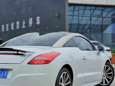 Peugeot RCZ
