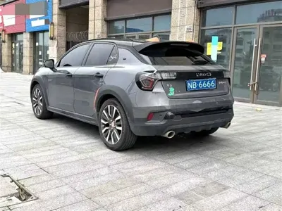 Lynk & Co 02