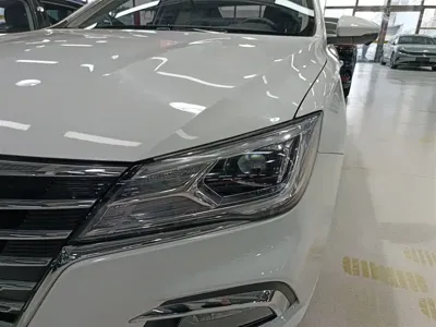 Roewe i5