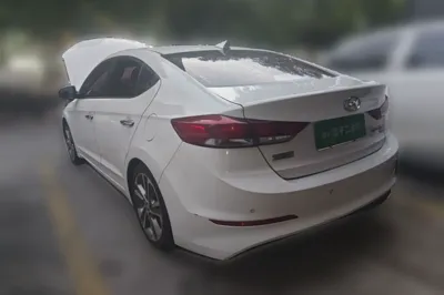 Hyundai Elantra (6th Generation