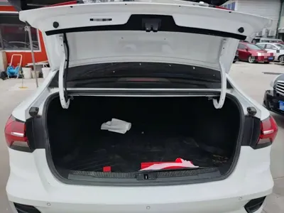 Roewe i5