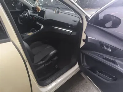 Peugeot 4008