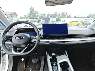 Geely L HiP