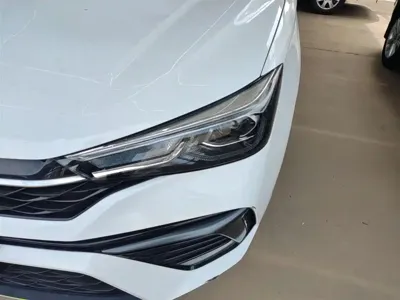 Roewe i5