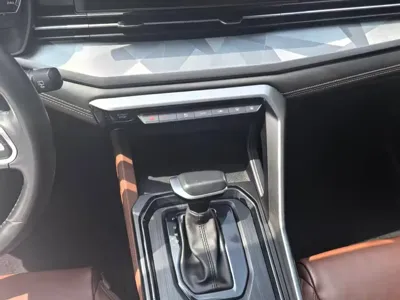Geely Vision X6
