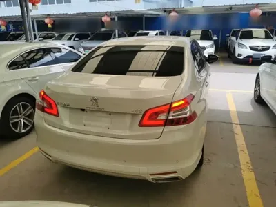 Peugeot 408
