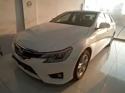 Toyota Reiz
