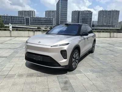 Nio ES8