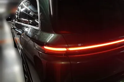 Li Auto L8