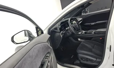 Lexus RZ