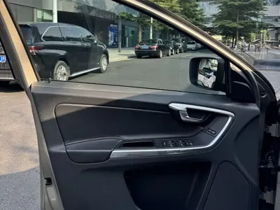 Volvo XC60 (Import)
