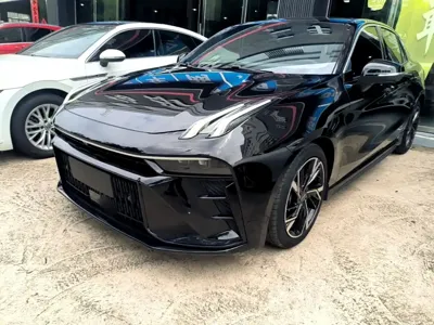 Lynk & Co 03