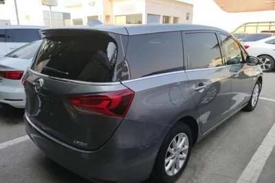 Buick GL6