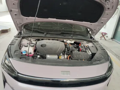 Geely Galaxy L6