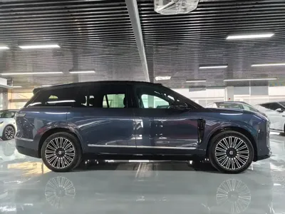 Nio ES8
