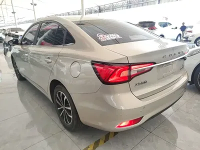 Roewe i5