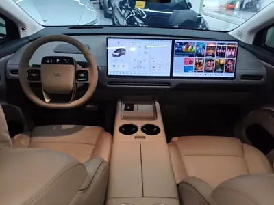Li Auto 理想i8