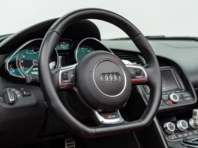 Audi R8