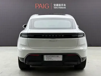Porsche Macan EV