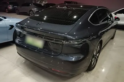 Nio ET7