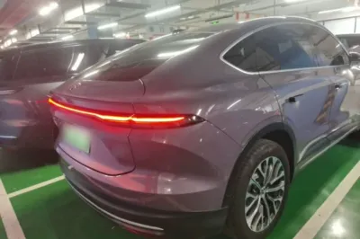 Nio EC6