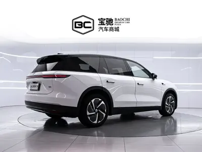 Nio ES8