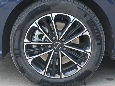 Roewe iMAX8