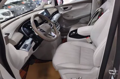Roewe iMAX8
