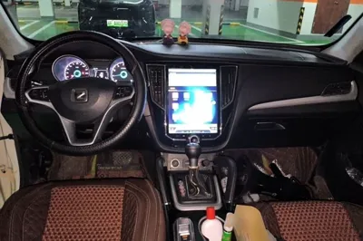 Zotye SR7