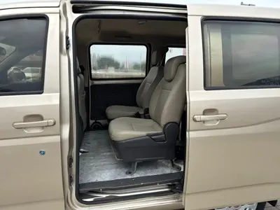 Wuling Rongguang V