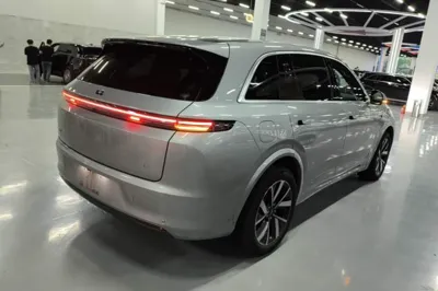 Li Auto L7