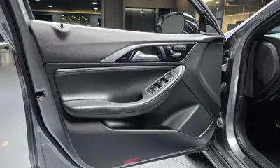 Infiniti Q30