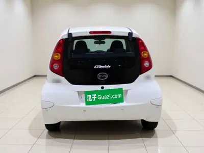 BYD F0