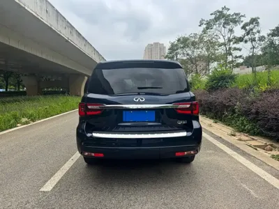 Infiniti QX80