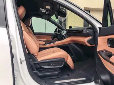Nio ES8