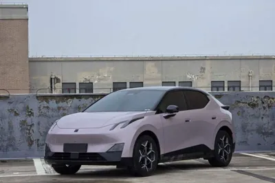 Lynk & Co Z20