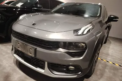 Lynk & Co 02