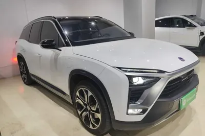 Nio ES8