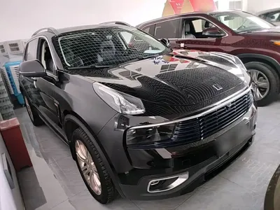 Lynk & Co 01