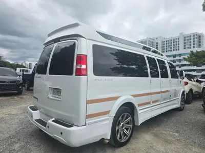 Chevrolet Express Van