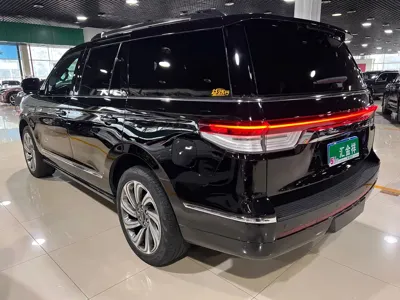 Lincoln Navigator
