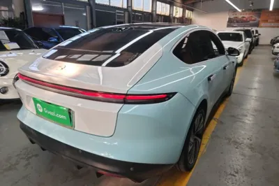 Nio ET5