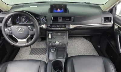 Lexus CT200h