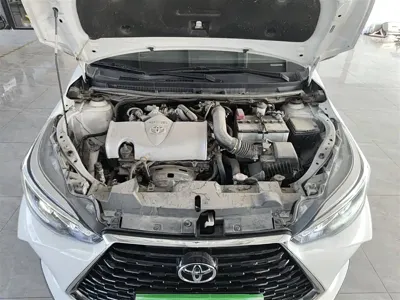 Toyota Yaris L
